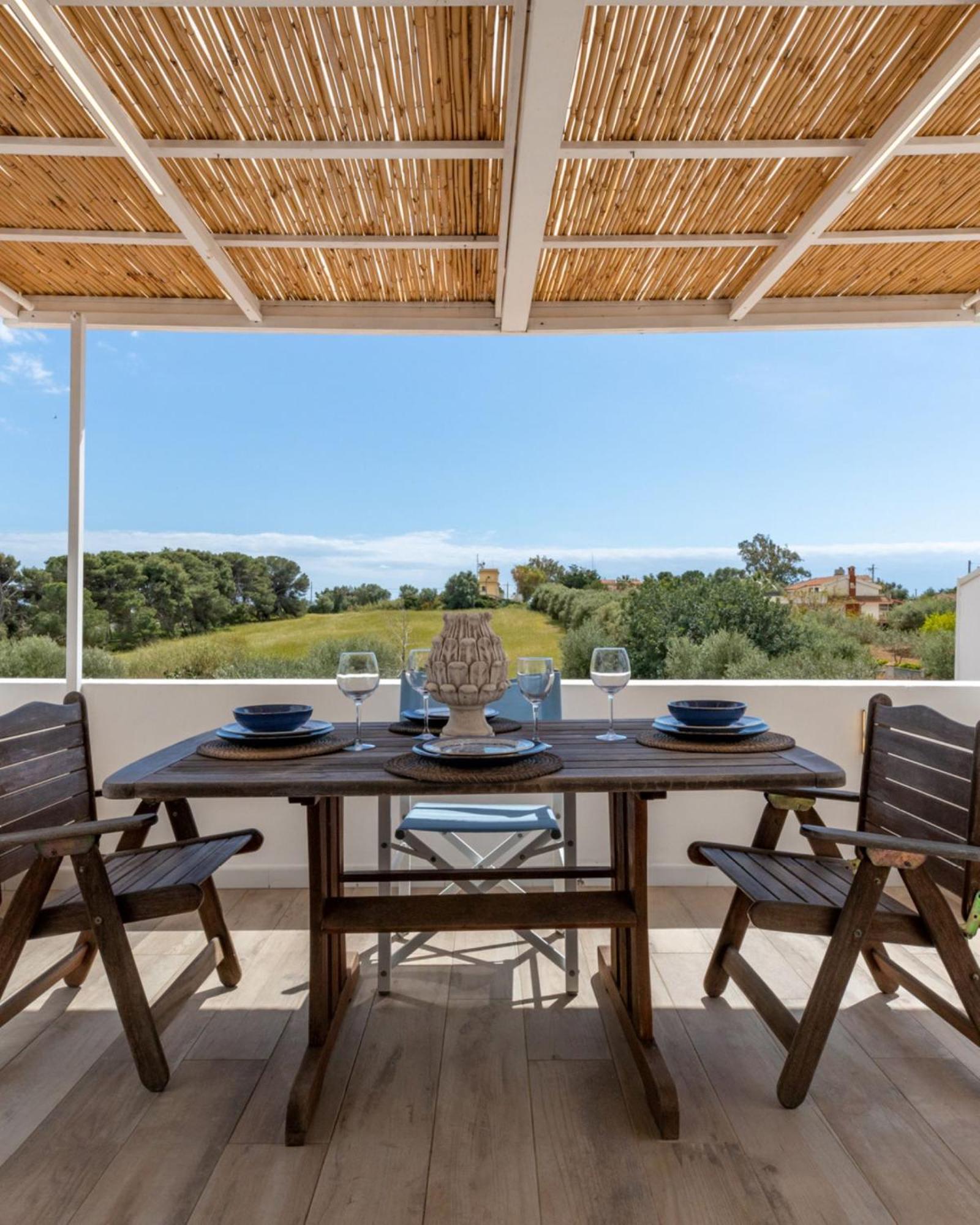 Romantic House Terrazza Vista Mare Santa Maria Del Focallo Exterior photo
